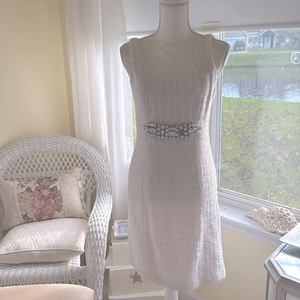 Boston Proper cream tweed boucle knit sheath dress classic - Picture 4 of 16